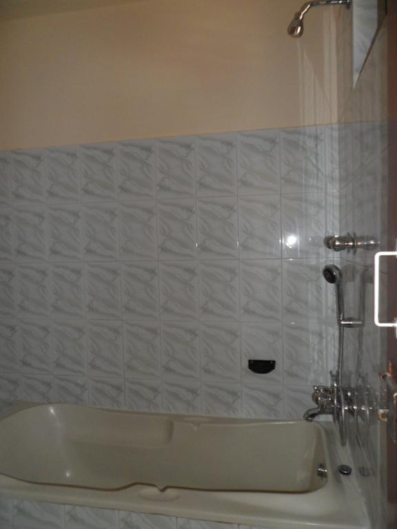 Hotel Nirvana โปขระ ภายนอก รูปภาพ
