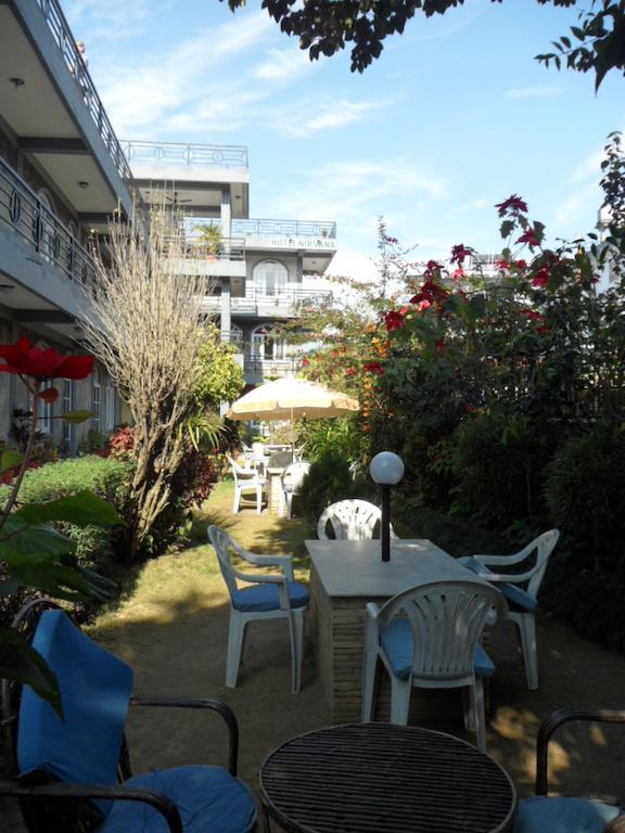 Hotel Nirvana โปขระ ภายนอก รูปภาพ
